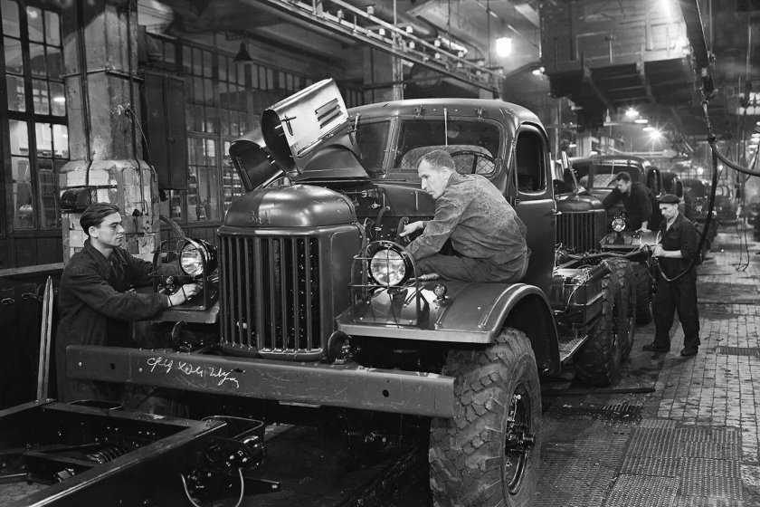 Завод ЗИЛ раньше