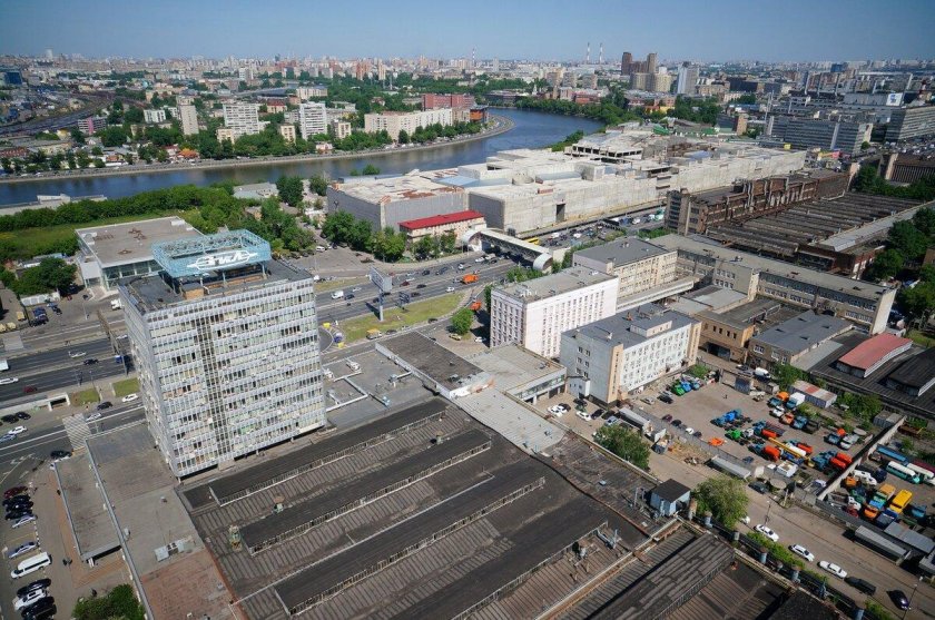 Территория завода ЗИЛ