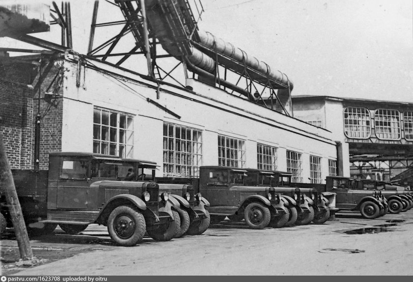 Автомобильный завод АМО