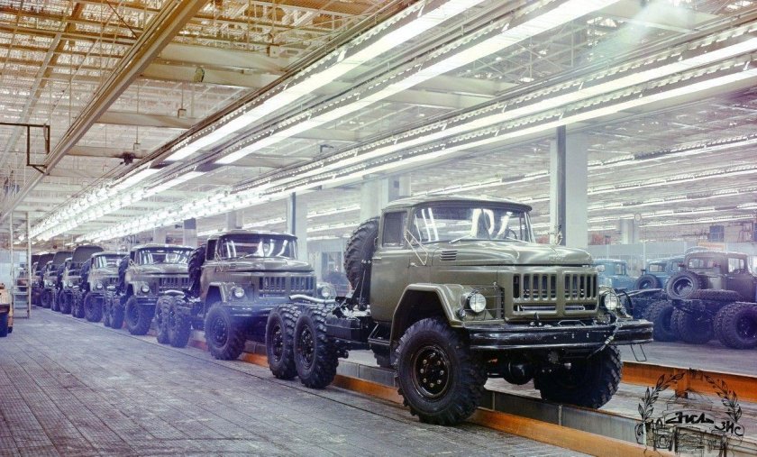 ЗИЛ 131 на конвейере