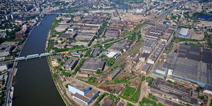 Территория завода зил в москве