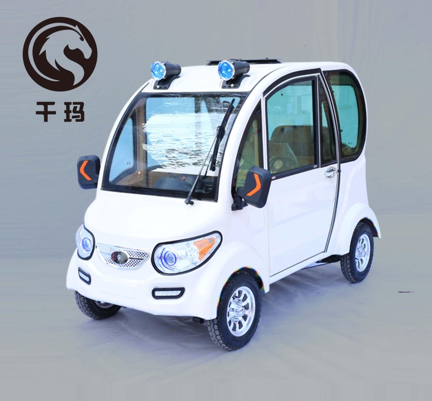 Мини Кроссер с4 колесами с закрытой кабиной для пожилых людей 125 t 4w