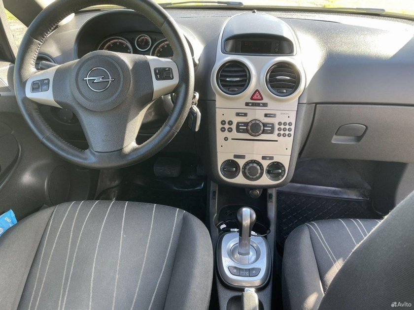 Опель Корса автомат 1994