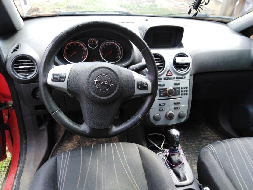 Opel Corsa хэтчбек 2008