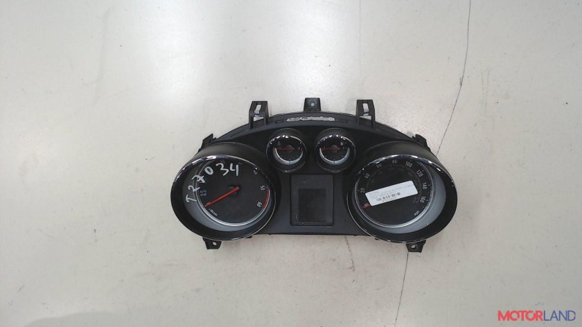 Opel Mokka приборная панель