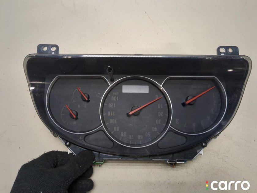 Suzuki Grand Vitara панель приборов