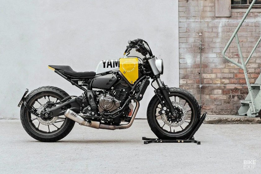 Ямаха xsr700