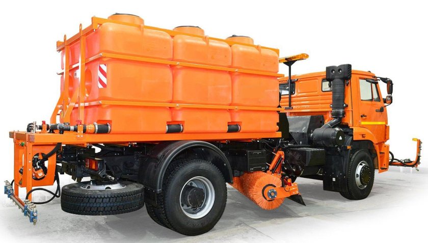 Комбинированная дорожная машина КДМ 76-10