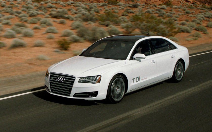 Audi a8l белая