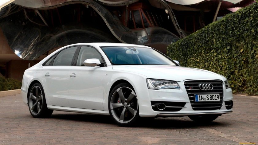Audi s8 2012