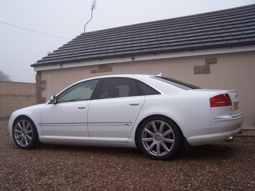 Ауди а8 д3 белая