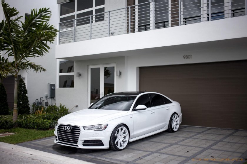 Ауди s8 белая