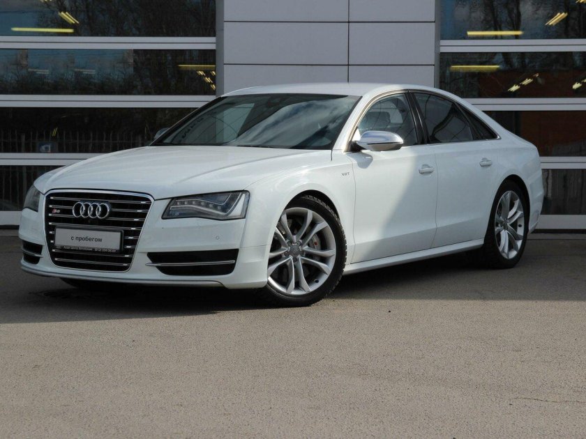 Audi s8 2012