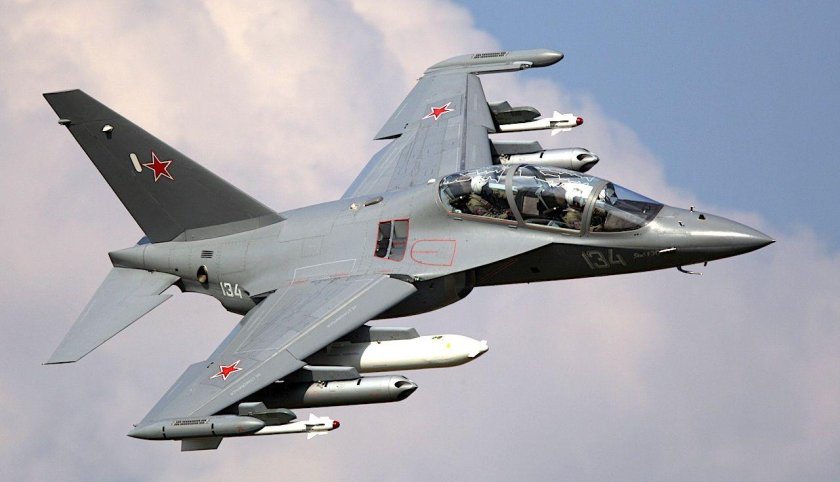 Як-130 легкий Штурмовик