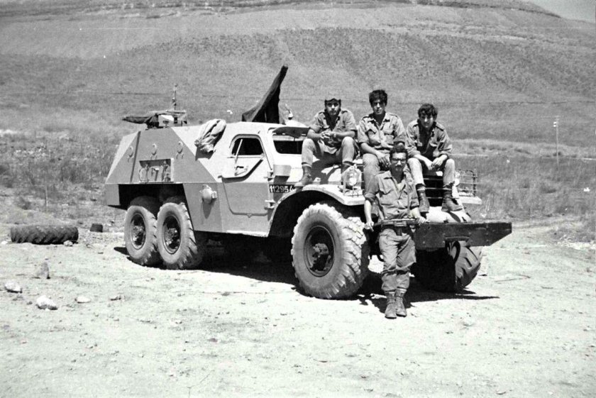 БТР-152 бронетранспортёр