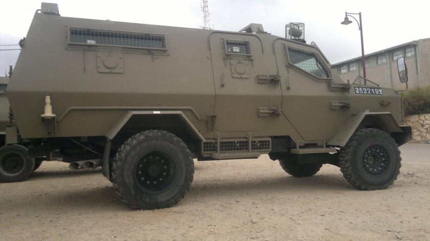 Бронеавтомобиль волк-2