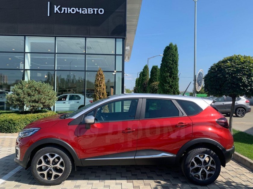 Рено каптур красный