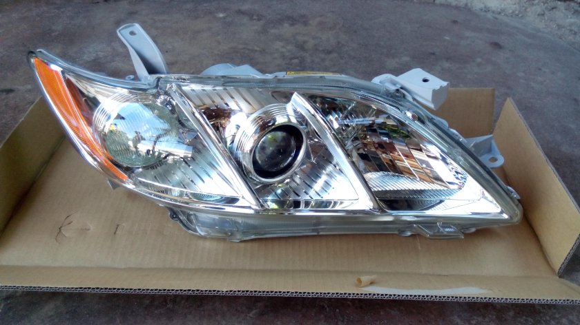 Фары Тойота Камри 40
