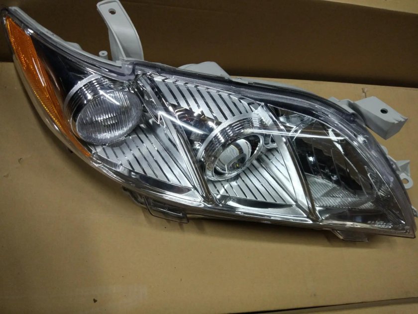 Фары Тойота Камри 40