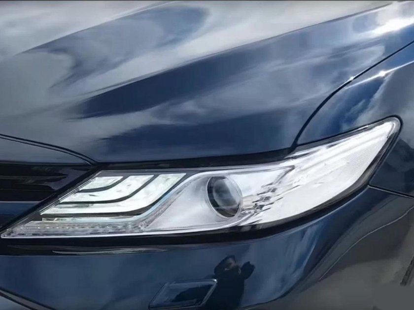 Фара Тойота Камри 70