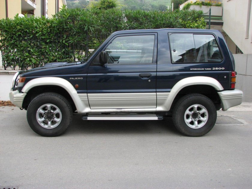 Мицубиси Паджеро 3 дверный