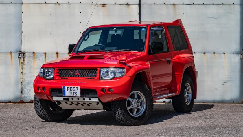 Митсубиси Паджеро Эволюшн