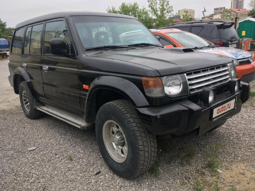 Мицубиси Паджеро 2 поколения