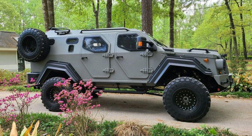 Машина Terradyne Gurkha