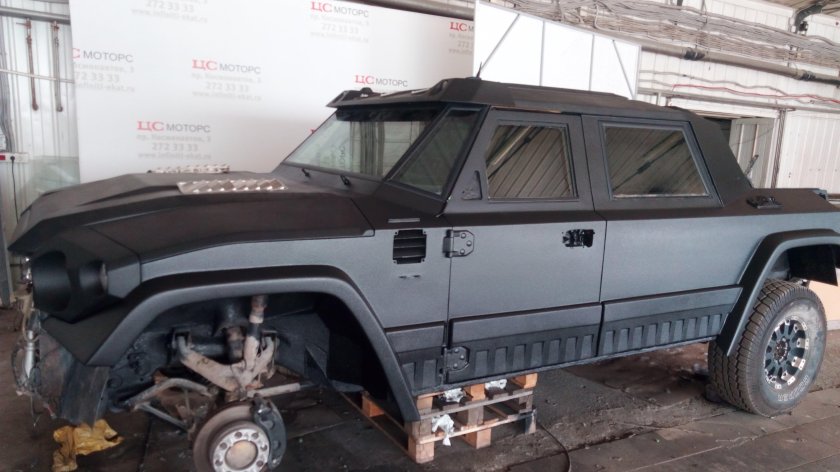 Бронированный автомобиль комбат т-98