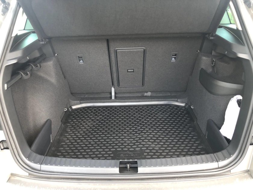 Коврик в багажник skoda karoq