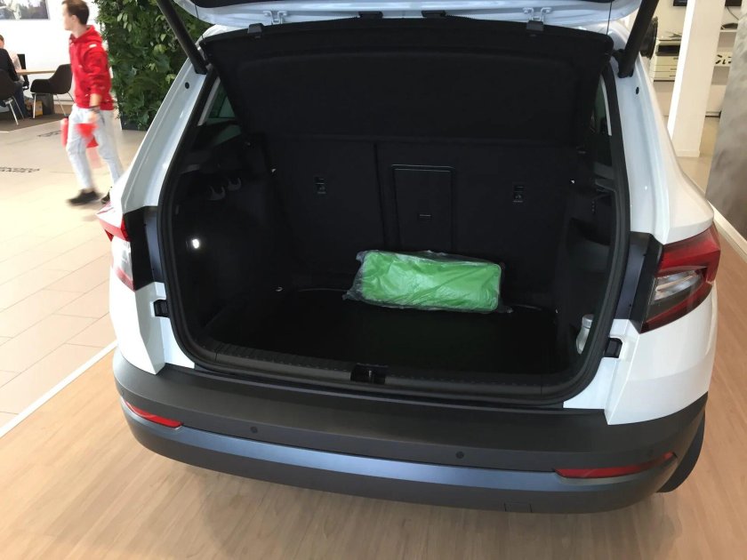 Skoda Karoq 2021 багажник