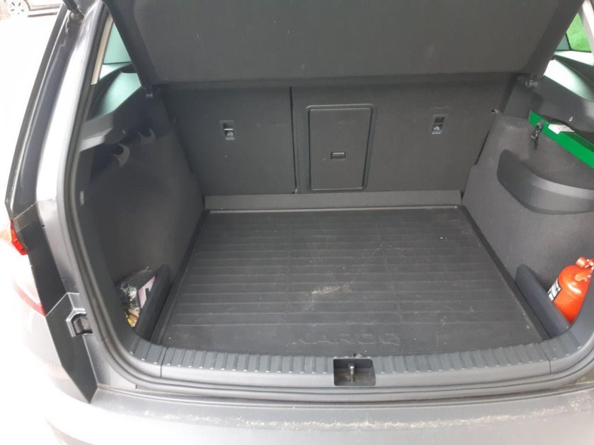 Ровный пол Шкода Карок