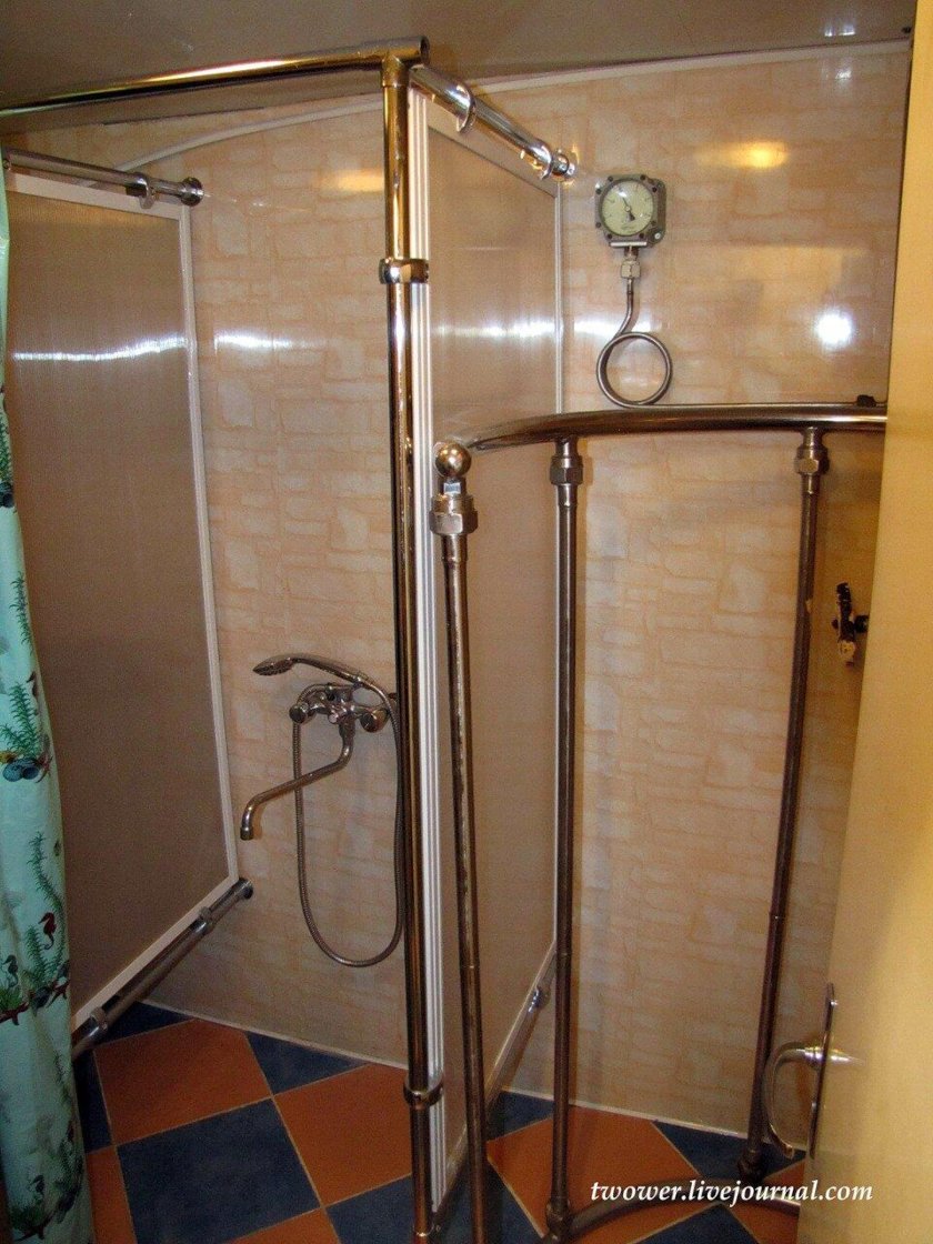 Душевая на подводной лодке