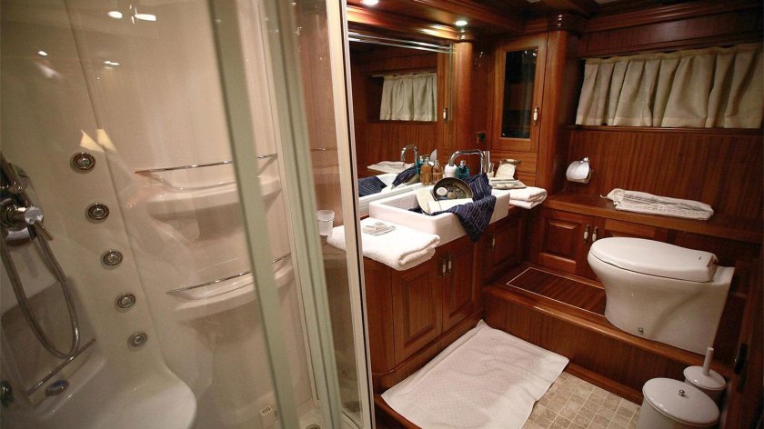 Санузел на яхте