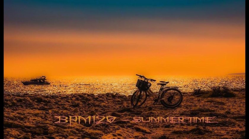 Велосипедист на закате