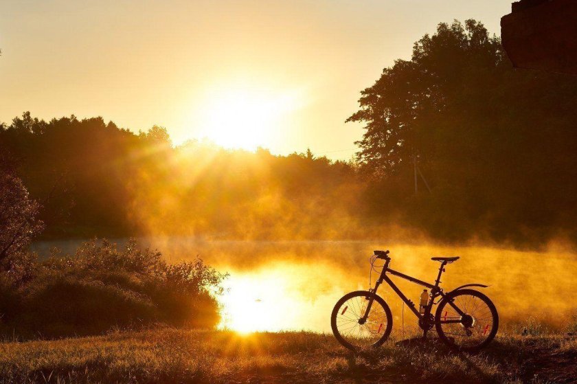 Пейзаж с велосипедом
