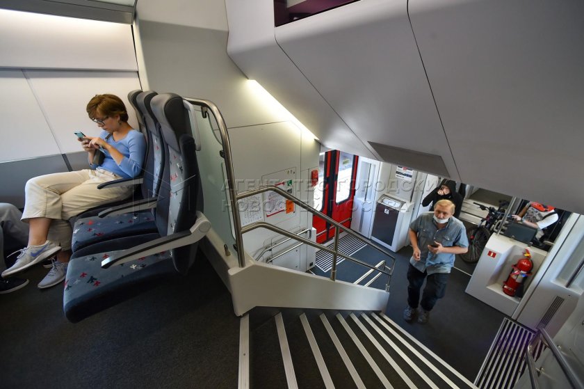 Двухэтажный поезд Штадлер