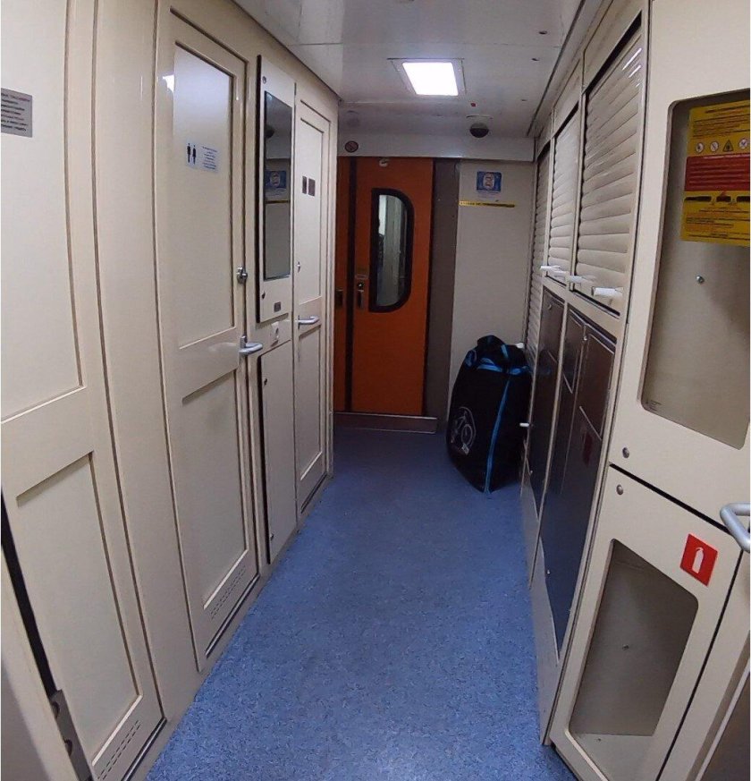 2х этажный поезд Москва Санкт-Петербург