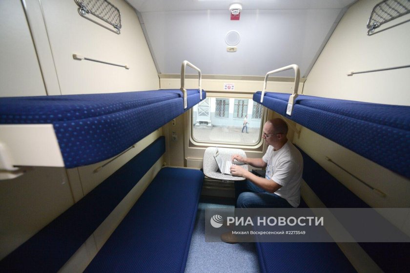 РЖД 2 этажный поезд купе