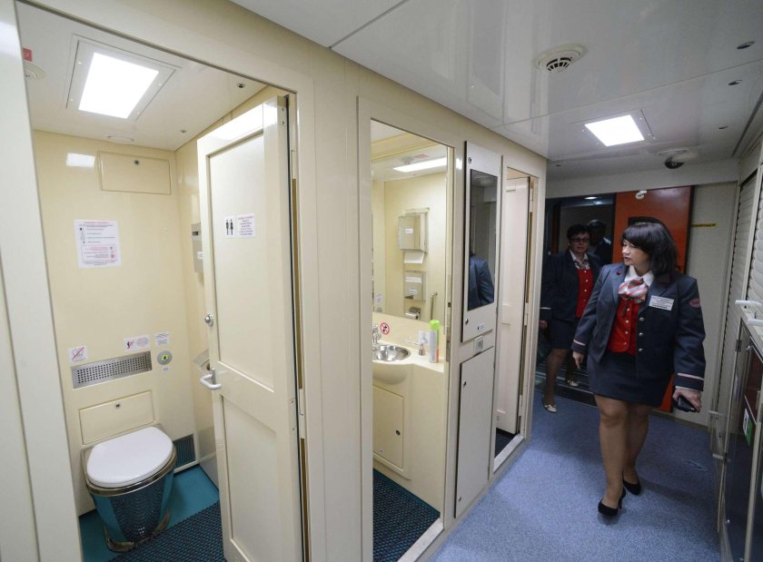 Купе в двухэтажном поезде РЖД