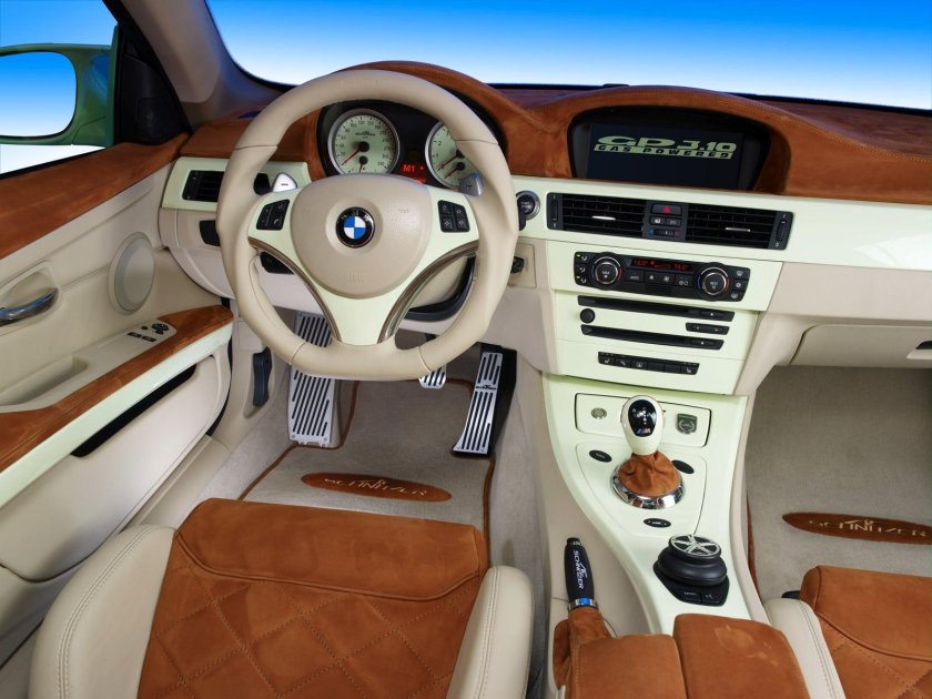 Шикарный салон автомобиля