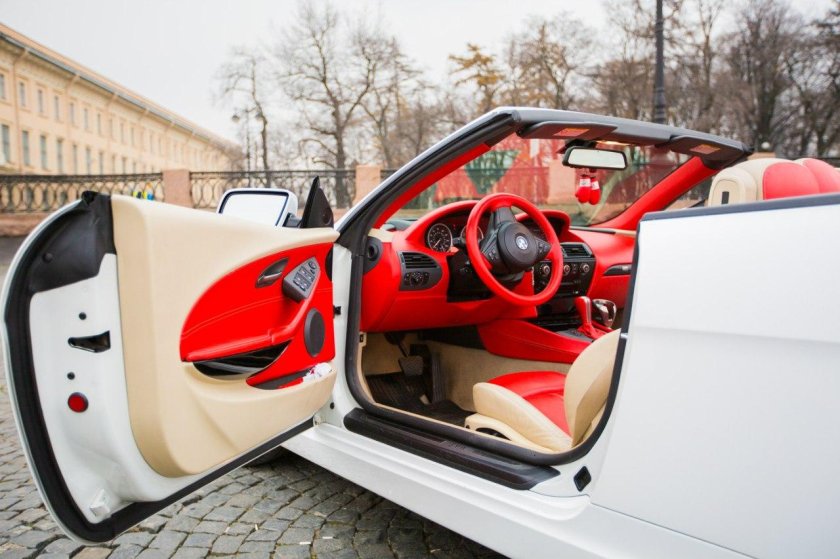 БМВ кабриолет с красным салоном