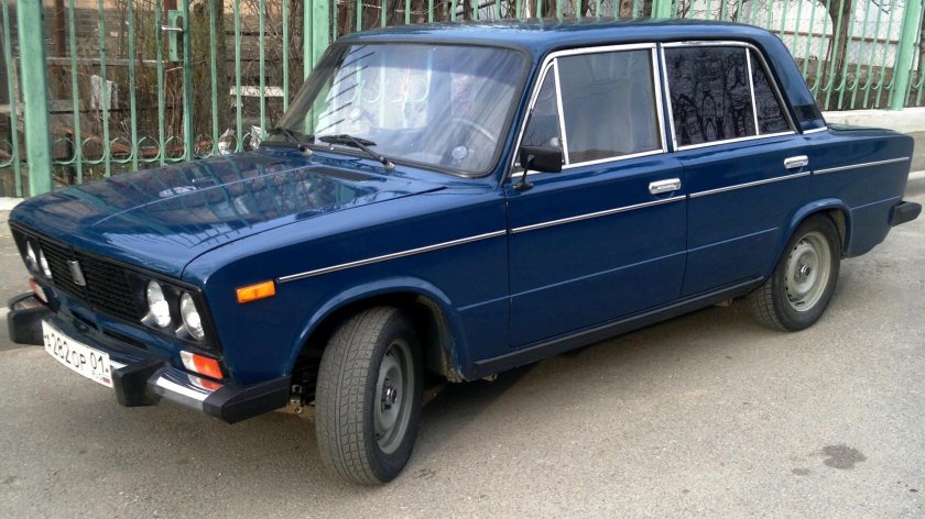 Синяя ваз 2106