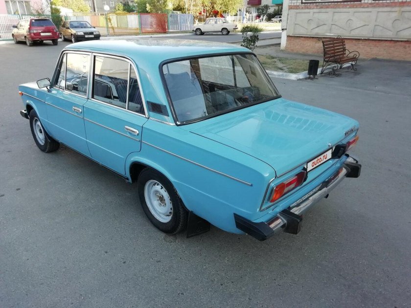 Лада 2106 голубая