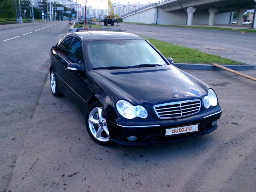 Мерседес Бенц 230