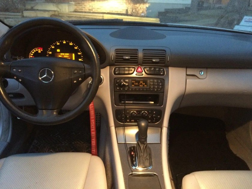 Мерседес 230 салон