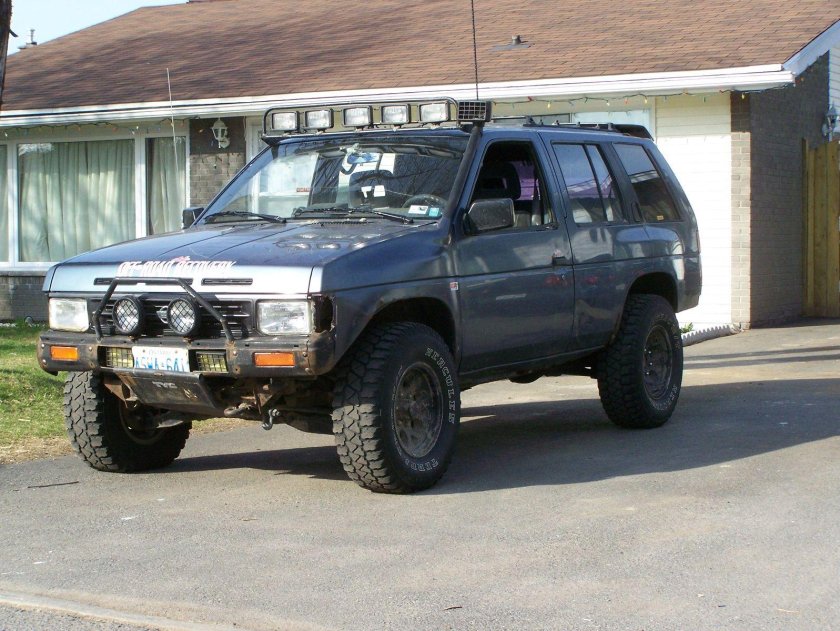 Nissan Pathfinder 1991