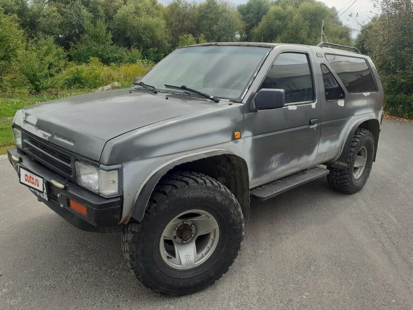 Nissan Terrano 1