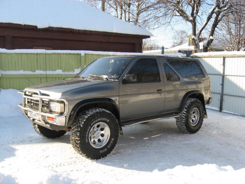 Nissan Terrano 1