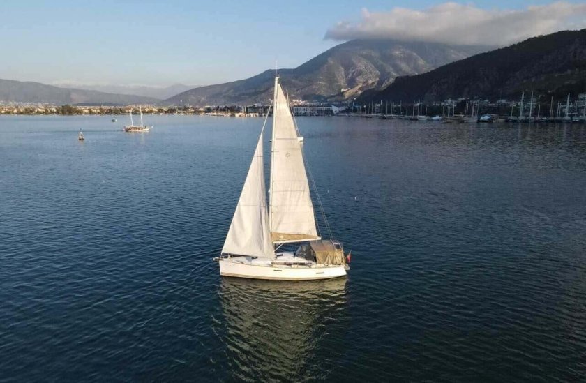 Sun Odyssey 379 MITIS